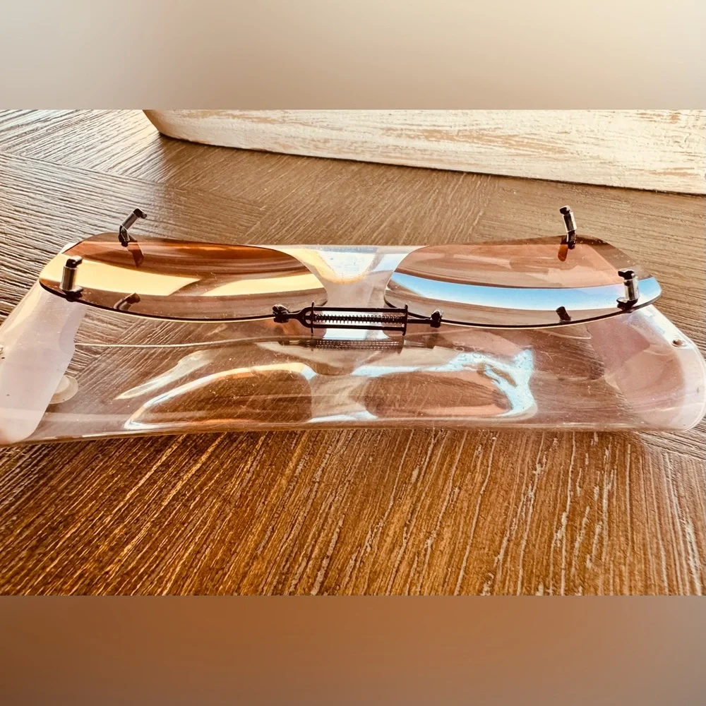 New Unisex Clip on polarized scratch resistant sunglasses with UVA/UVB protectio